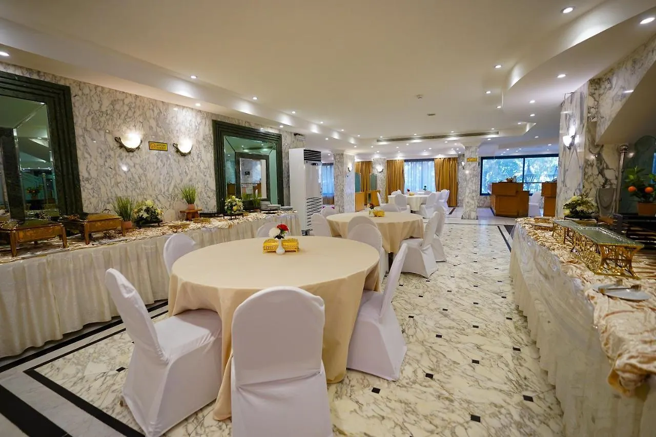 Ambassador Suites Dżedda Hotel