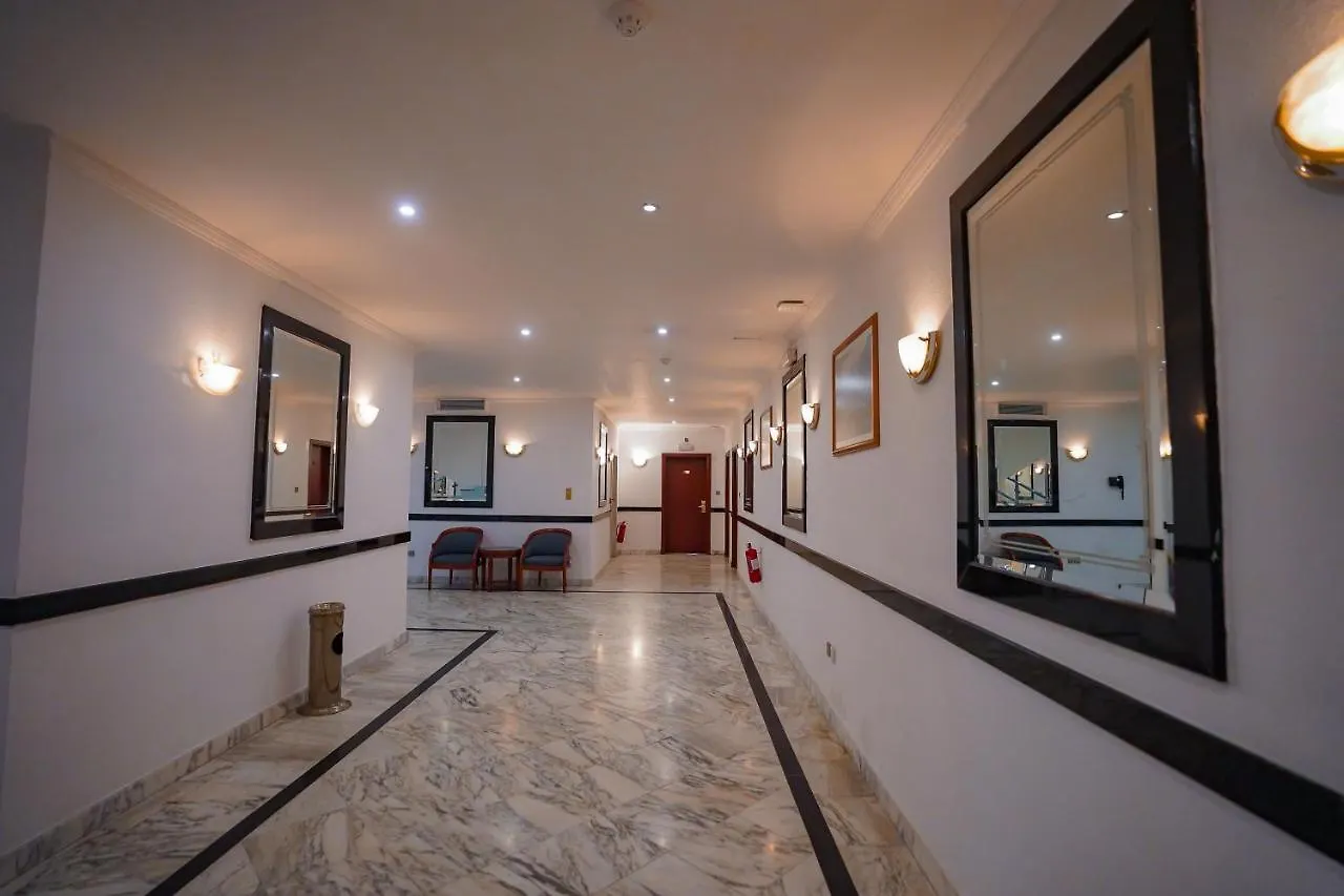 Ambassador Suites Dżedda Hotel